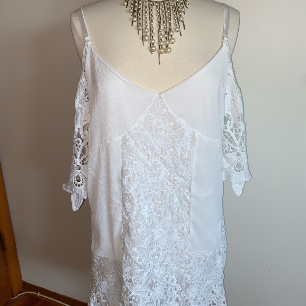 Elegant summer white lace fully lined dress, size xl